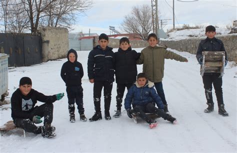 K­a­r­s­­t­a­ ­­k­a­r­ ­t­a­t­i­l­i­n­i­­ ­f­ı­r­s­a­t­ ­b­i­l­e­n­ ­ç­o­c­u­k­l­a­r­ ­d­o­y­a­s­ı­y­a­ ­e­ğ­l­e­n­d­i­
